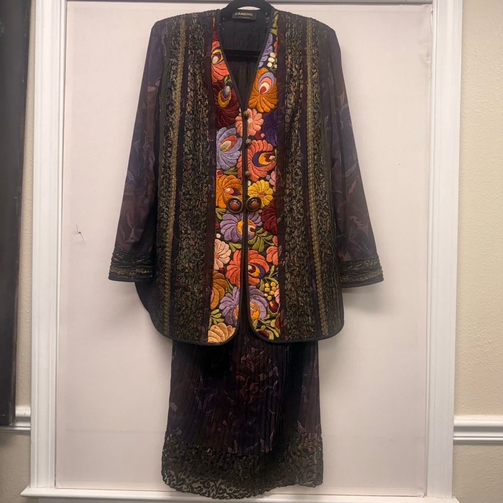 Women's Vintage KANEKO Purple Gold Floral Wearable Art top and skirt M/L